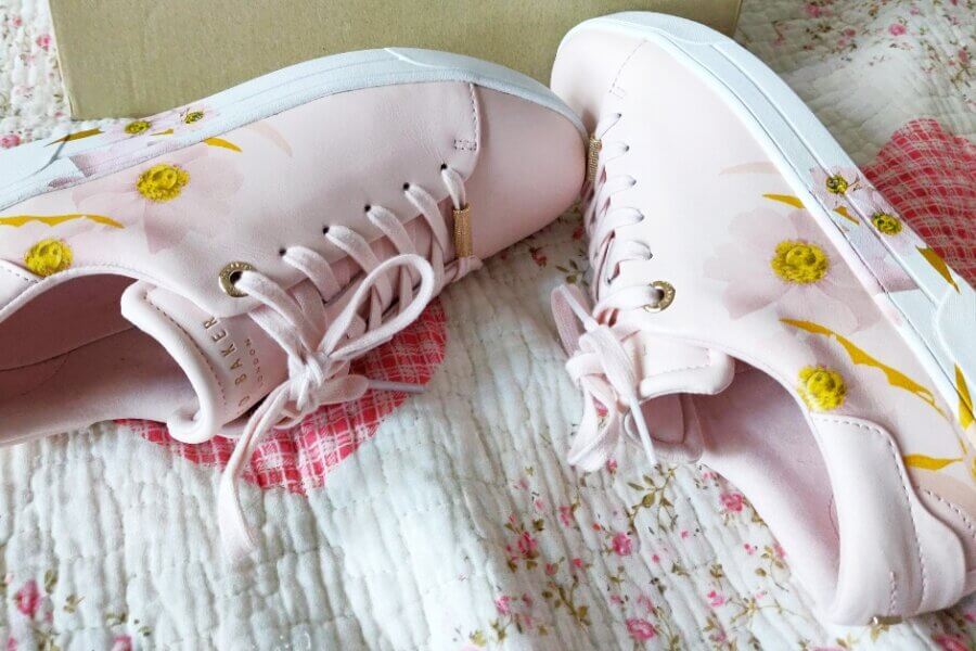 pantofi sport cu imprimeu floral Ted Baker roz pal