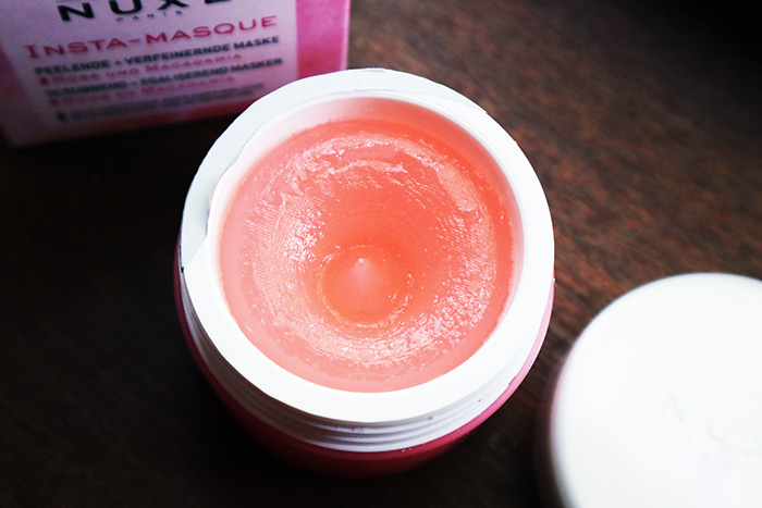 Nuxe Insta-masque exfoliating and evening mask with rose and macadamia_textură_review and opinions