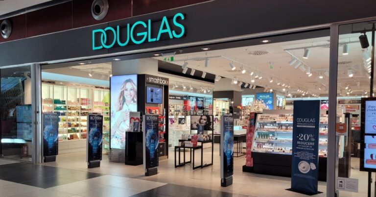 Douglas se extinde cu 3 noi magazine în afara Bucureștiului